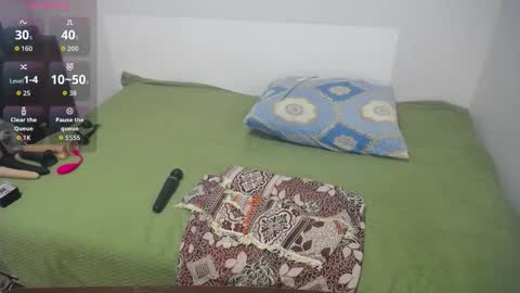 Snapshot of margaret_gem chatting on 10/29/25, 08:27 margaret gem online show from 10/29/25, 08:27