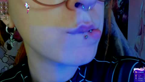 Snapshot of margaret_red chatting on 12/02/24, 12:19 Margaret online show from 12/02/24, 12:19