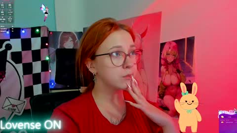 Snapshot of margaret_red chatting on 12/07/24, 02:42 Margaret online show from 12/07/24, 02:42