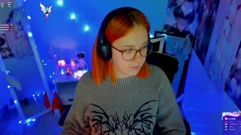 Snapshot of margaret_red chatting on 12/15/24, 09:09 Margaret online show from 12/15/24, 09:09