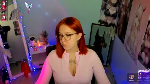 Snapshot of margaret_red chatting on 12/26/24, 03:31 Margaret online show from 12/26/24, 03:31