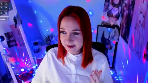 Snapshot of margaret_red chatting on 01/04/25, 11:27 Margaret online show from 01/04/25, 11:27