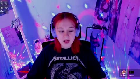 Snapshot of margaret_red chatting on 01/11/25, 11:35 Margaret online show from 01/11/25, 11:35