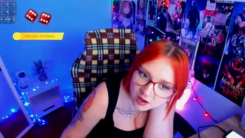 Snapshot of margaret_red chatting on 03/04/25, 12:50 Margaret online show from 03/04/25, 12:50