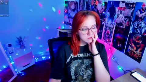 Snapshot of margaret_red chatting on 03/08/25, 05:43 Margaret online show from 03/08/25, 05:43