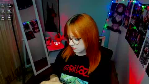 Snapshot of margaret_red chatting on 09/08/25, 05:23 Margaret online show from 09/08/25, 05:23