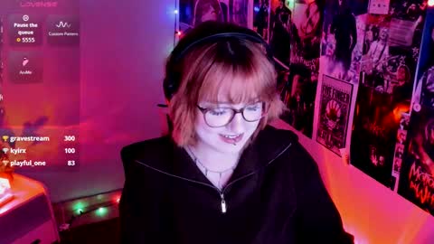 Snapshot of margaret_red chatting on 09/13/25, 09:53 Margaret online show from 09/13/25, 09:53