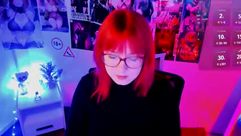 Snapshot of margaret_red chatting on 09/30/25, 09:42 Margaret online show from 09/30/25, 09:42