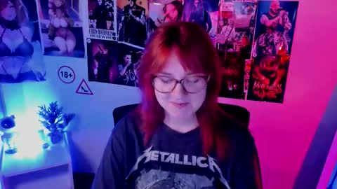 Snapshot of margaret_red chatting on 10/13/25, 06:08 Margaret online show from 10/13/25, 06:08