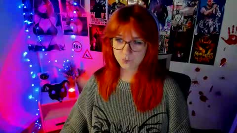 Snapshot of margaret_red chatting on 10/29/25, 10:22 Margaret online show from 10/29/25, 10:22