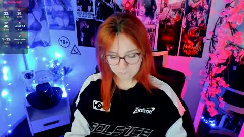 Snapshot of margaret_red chatting on 11/28/25, 12:35 Margaret online show from 11/28/25, 12:35