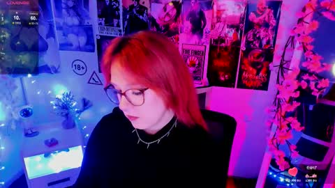 Snapshot of margaret_red chatting on 12/02/25, 08:41 Margaret online show from 12/02/25, 08:41