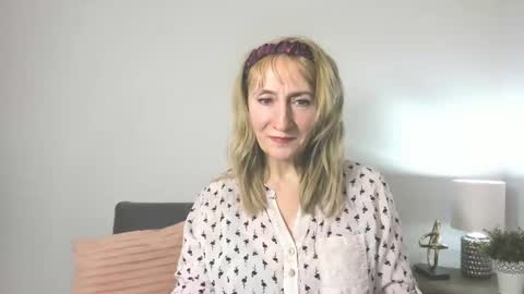 margaretmature online show from 02/12/25, 04:33