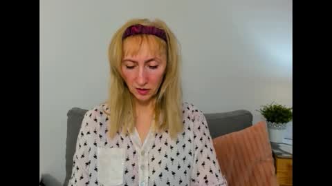 margaretmature online show from 03/02/25, 11:18