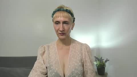 margaretmature online show from 09/12/25, 12:05