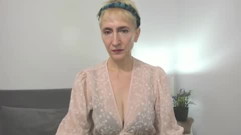margaretmature online show from 10/03/25, 12:13