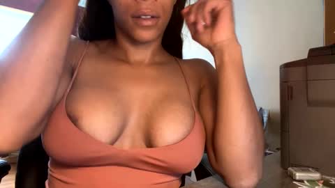 margaux_lumiere online show from 09/09/25, 10:09