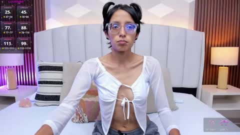 Aitana online show from 11/25/25, 01:49