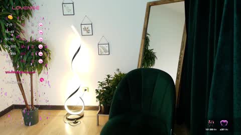 Snapshot of margeritirell chatting on 01/24/25, 08:44 Margo online show from 01/24/25, 08:44