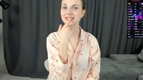 Snapshot of margheritaschultens chatting on 04/25/26, 07:44 Mia online show from 04/25/26, 07:44