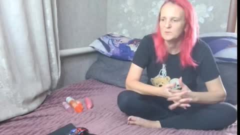 Margo and Alex online show from 09/21/25, 07:10