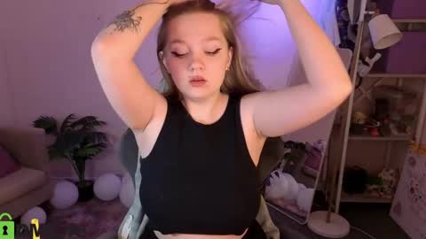 Snapshot of margo_ring chatting on 05/18/26, 08:53 Margo online show from 05/18/26, 08:53