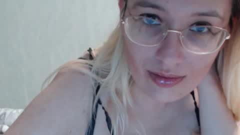 margo_shine online show from 10/30/25, 03:13