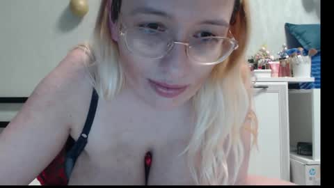 Snapshot of margo_shine chatting on 04/15/26, 07:58 margo_shine online show from 04/15/26, 07:58