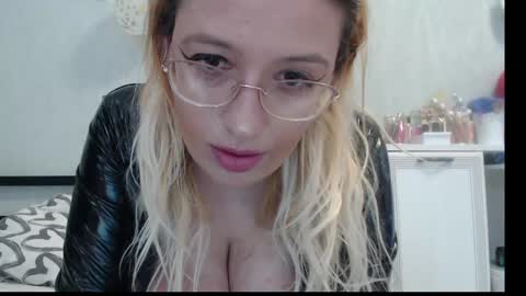 Snapshot of margo_shine chatting on 04/29/26, 02:21 margo_shine online show from 04/29/26, 02:21