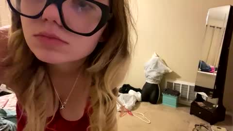 margoheaven online show from 12/16/25, 03:33