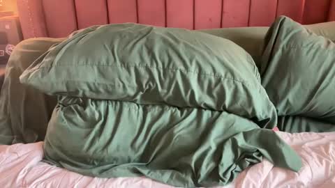 Snapshot of margolane chatting on 03/24/26, 03:06 Elle online show from 03/24/26, 03:06