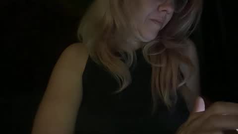 Snapshot of margolane chatting on 03/29/26, 05:07 Elle online show from 03/29/26, 05:07