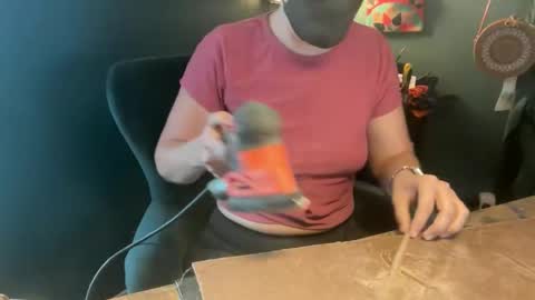 Snapshot of margolane chatting on 03/30/26, 01:12 Elle online show from 03/30/26, 01:12