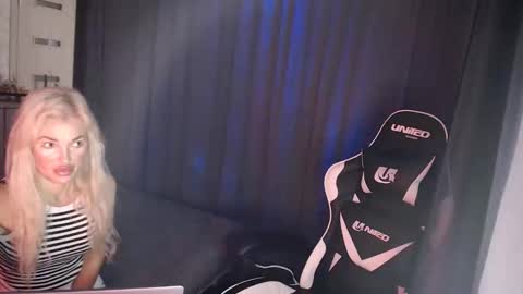 Snapshot of margoo_77 chatting on 09/22/25, 03:30 Margoo online show from 09/22/25, 03:30