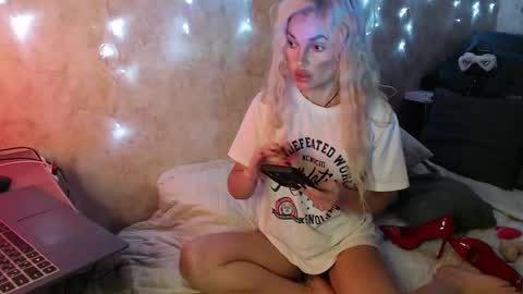 Snapshot of margoo_77 chatting on 10/19/25, 02:34 Margoo online show from 10/19/25, 02:34