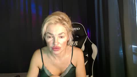 Snapshot of margoo_77 chatting on 10/27/25, 02:59 Margoo online show from 10/27/25, 02:59