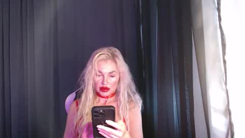 Snapshot of margoo_77 chatting on 10/30/25, 05:20 Margoo online show from 10/30/25, 05:20