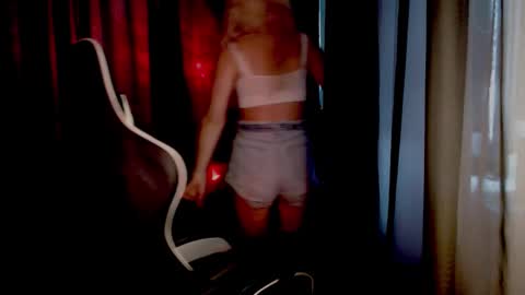 Snapshot of margoo_77 chatting on 11/10/25, 03:49 Margoo online show from 11/10/25, 03:49