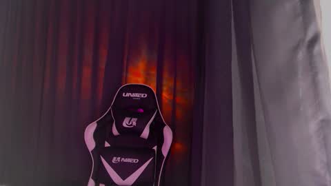 Snapshot of margoo_77 chatting on 11/17/25, 05:02 Margoo online show from 11/17/25, 05:02