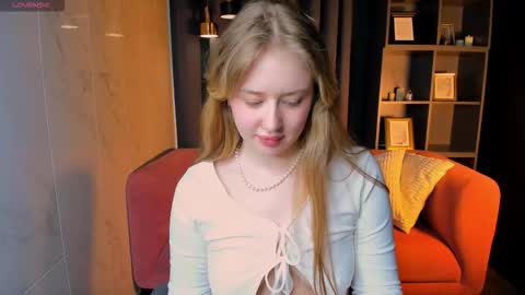 Snapshot of margoprettymoon chatting on 03/01/26, 01:24 Margo online show from 03/01/26, 01:24