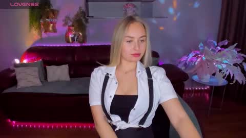 Snapshot of margosugar chatting on 04/12/26, 11:04 MargoSugar online show from 04/12/26, 11:04