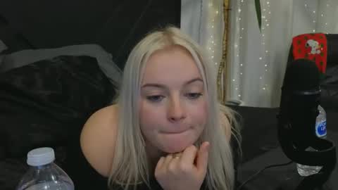 Snapshot of margot_robbie7 chatting on 12/23/24, 05:06 margot_robbie7 online show from 12/23/24, 05:06