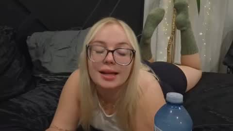 Snapshot of margot_robbie7 chatting on 01/25/25, 03:19 margot_robbie7 online show from 01/25/25, 03:19