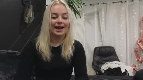 Snapshot of margot_robbie7 chatting on 02/11/25, 02:25 margot_robbie7 online show from 02/11/25, 02:25
