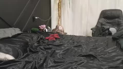 Snapshot of margot_robbie7 chatting on 02/17/25, 04:20 margot_robbie7 online show from 02/17/25, 04:20