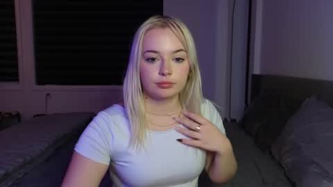 Snapshot of margot_robbie7 chatting on 10/08/25, 10:51 margot_robbie7 online show from 10/08/25, 10:51