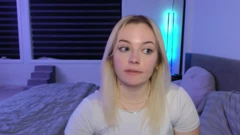 Snapshot of margot_robbie7 chatting on 11/30/25, 10:58 margot_robbie7 online show from 11/30/25, 10:58