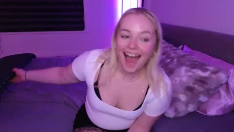 Snapshot of margot_robbie7 chatting on 03/10/26, 01:10 margot_robbie7 online show from 03/10/26, 01:10