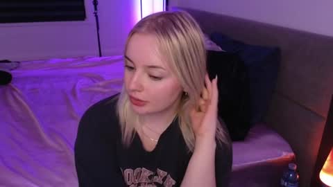 Snapshot of margot_robbie7 chatting on 04/09/26, 01:27 margot_robbie7 online show from 04/09/26, 01:27