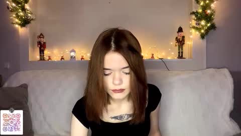 Lina online show from 12/22/25, 09:23